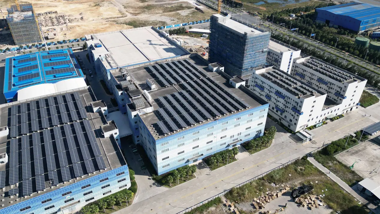 Blume Metal Kimya KARE 1 Güneş Enerjisi'ndeki Paylarını CBR Enerji'ye Satıyor