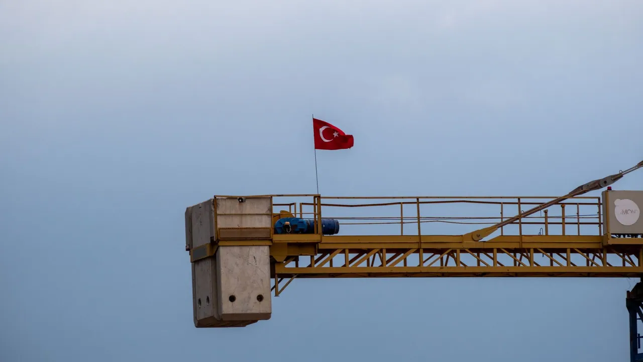 İMO Antalya Şubesi'nden Ara Eleman Krizi Uyarısı