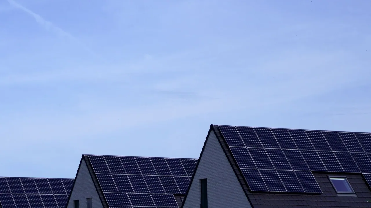 Avustralya'da Güneş Enerjisi ve Elektrikli Araç Kullanımı Artıyor