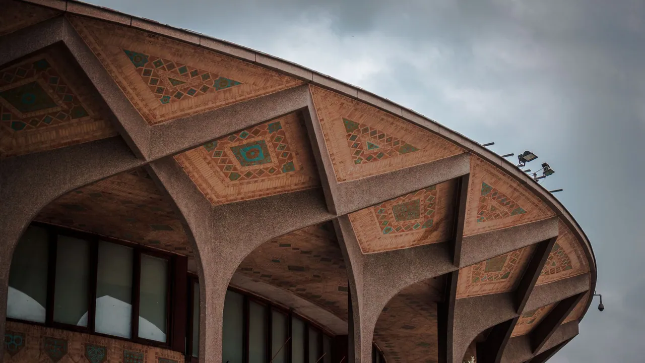 DOT Architects ile Çağdaş İran Mimarlığı ve Tasarım Stratejileri Üzerine