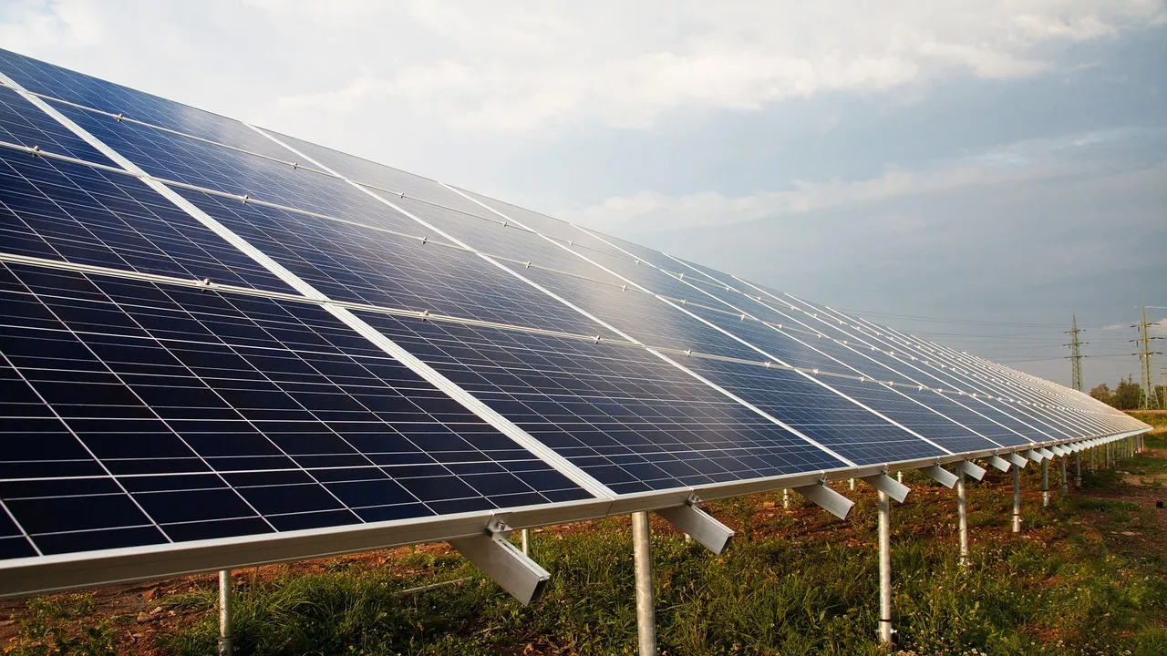 Dikili Güneş Enerjisi Santrali Üretime Başladı