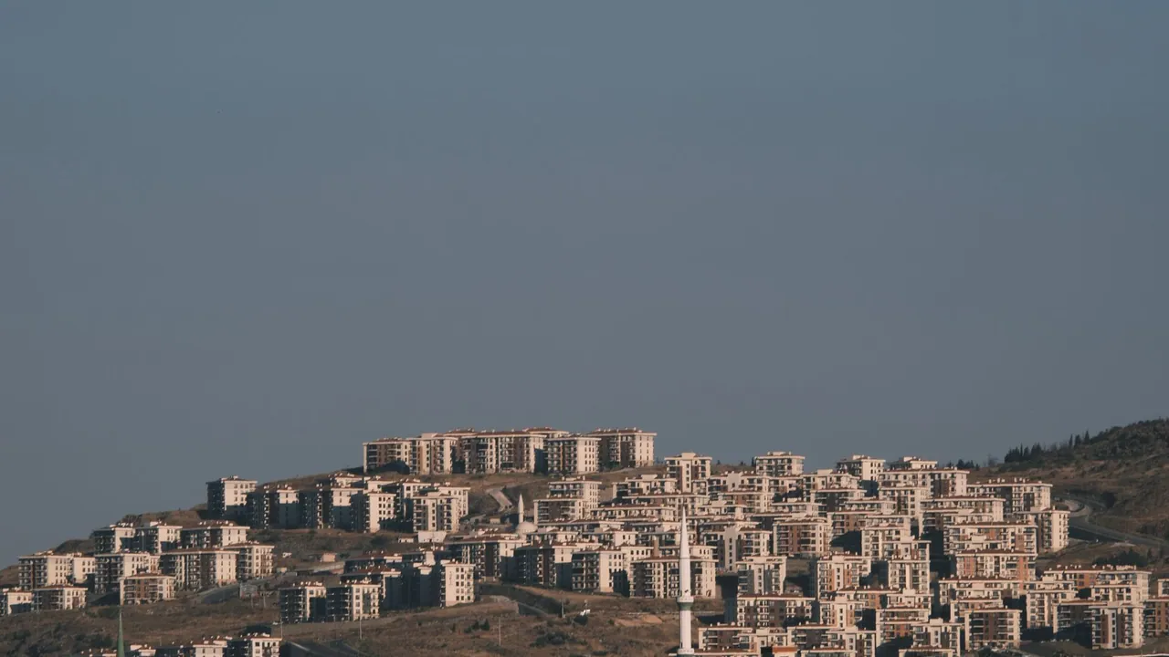 İzmir'de 12 Kritik İmar Planı Yargıya Taşındı