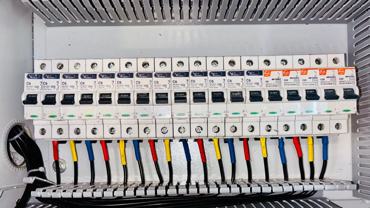 Legrand Türkiye Grubu Gebze tesislerinde modüler ürün üretimini artırıyor