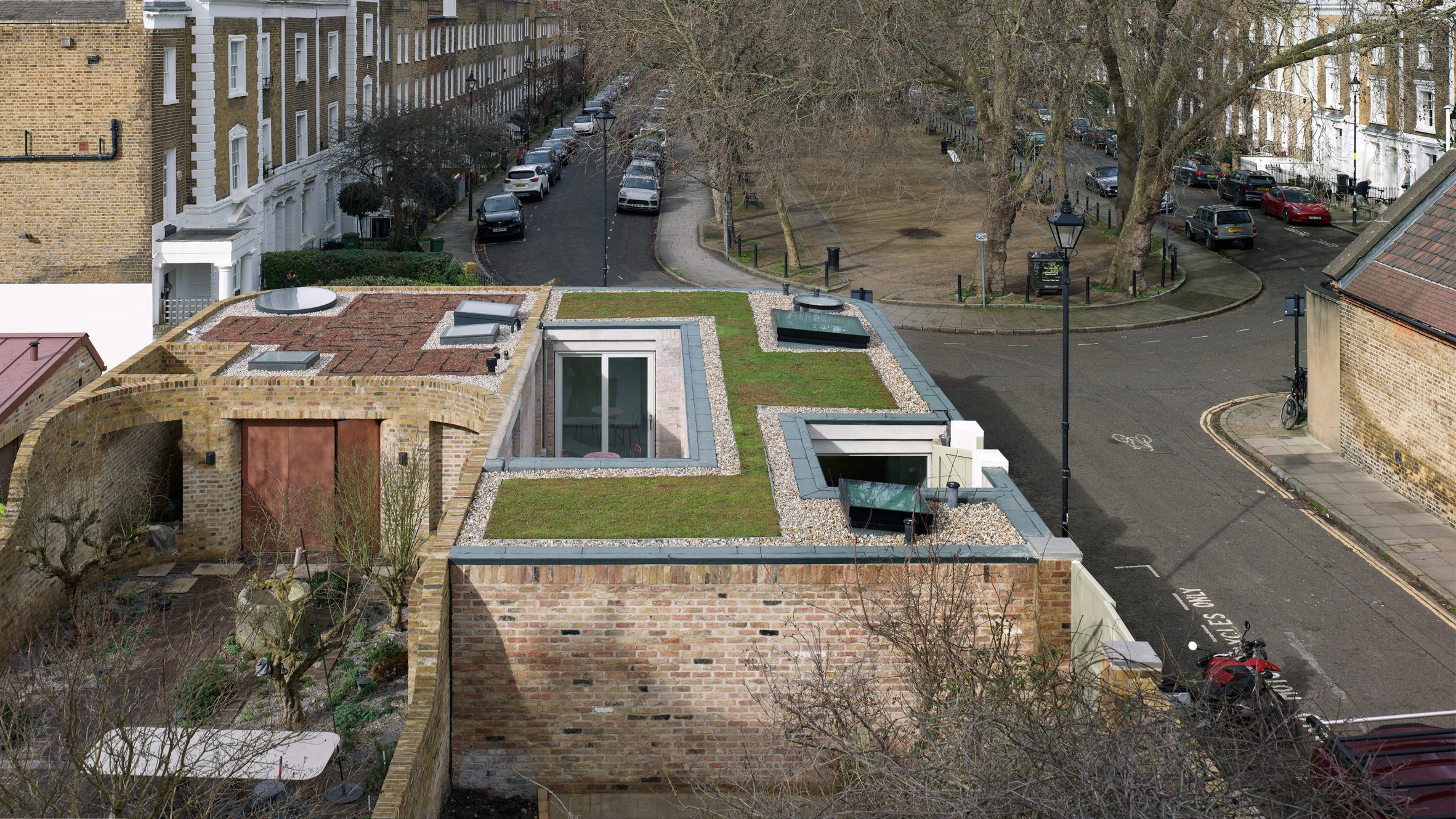 Londra’da 175 Yıllık Sessizliği Bozan Mühendislik Şaheseri: Tarihi Georgian Dokusunda IBLA İmzalı ‘Walled Courtyard’ Yükseliyor!