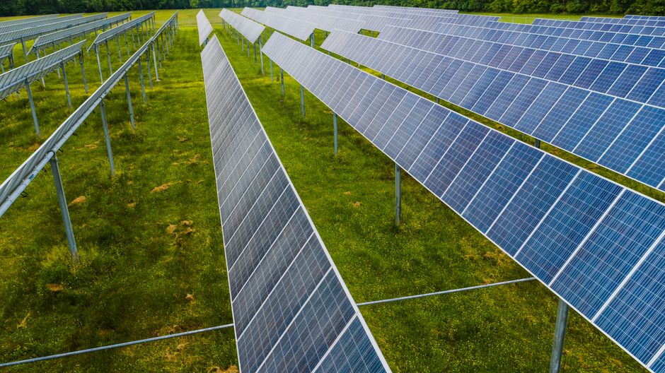 Türkiye'nin Enerji Dönüşümü Hız Kesmiyor: Yenilenebilir Kaynaklar Rekor Kırarken, Kömür Tarihi Düşüşte